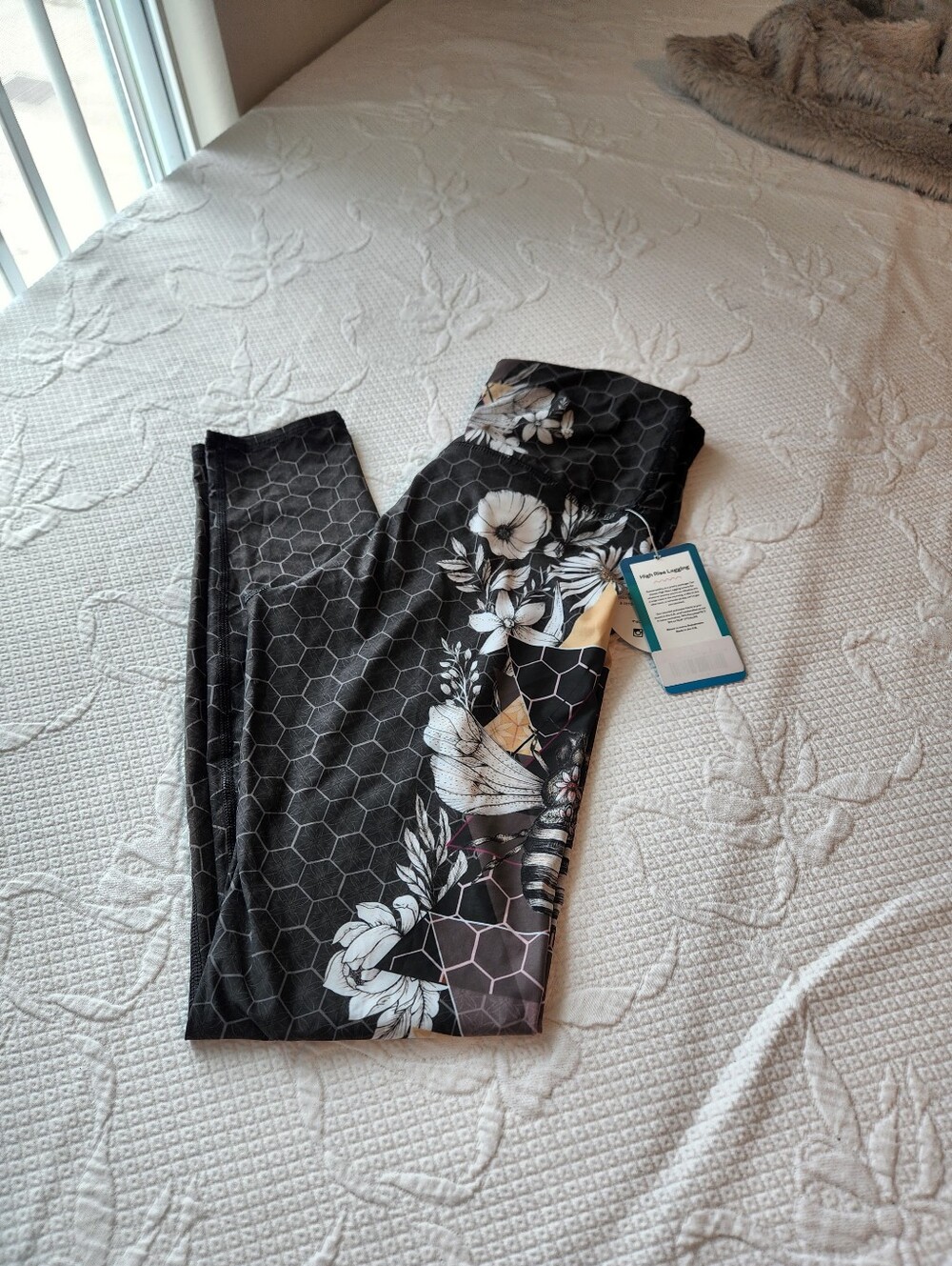 Black Floral Hexagon Print Leggings with Beige Accents - Picture 2 of 7